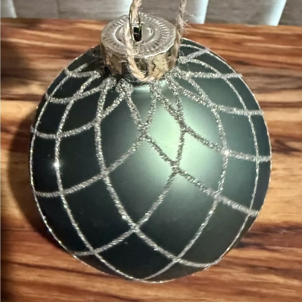 Barnes & Noble Holiday Christmas Collection THREE Ornaments Green Silver Glitter - Picture 4 of 6